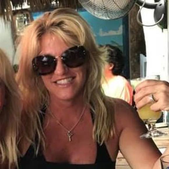 Meet your Posher, Lisa - Picture 1 of 1